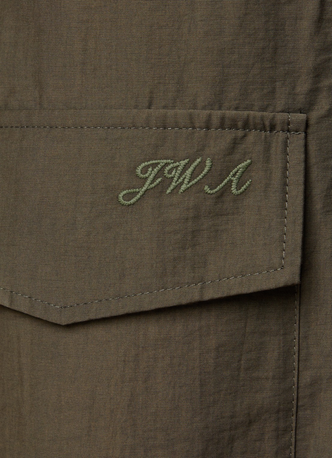 J.W. Anderson Mid waist loose fit cargobroek met klepzakken - detail 5 legergroen