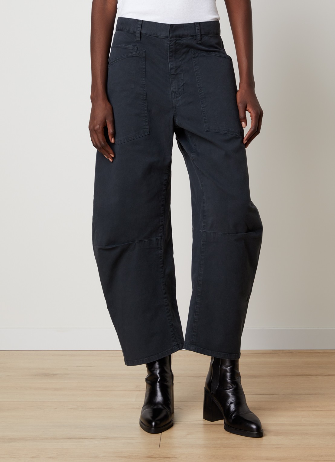 J.W. Anderson Shon high waist balloon fit broek met steekzakken - detail donkerblauw