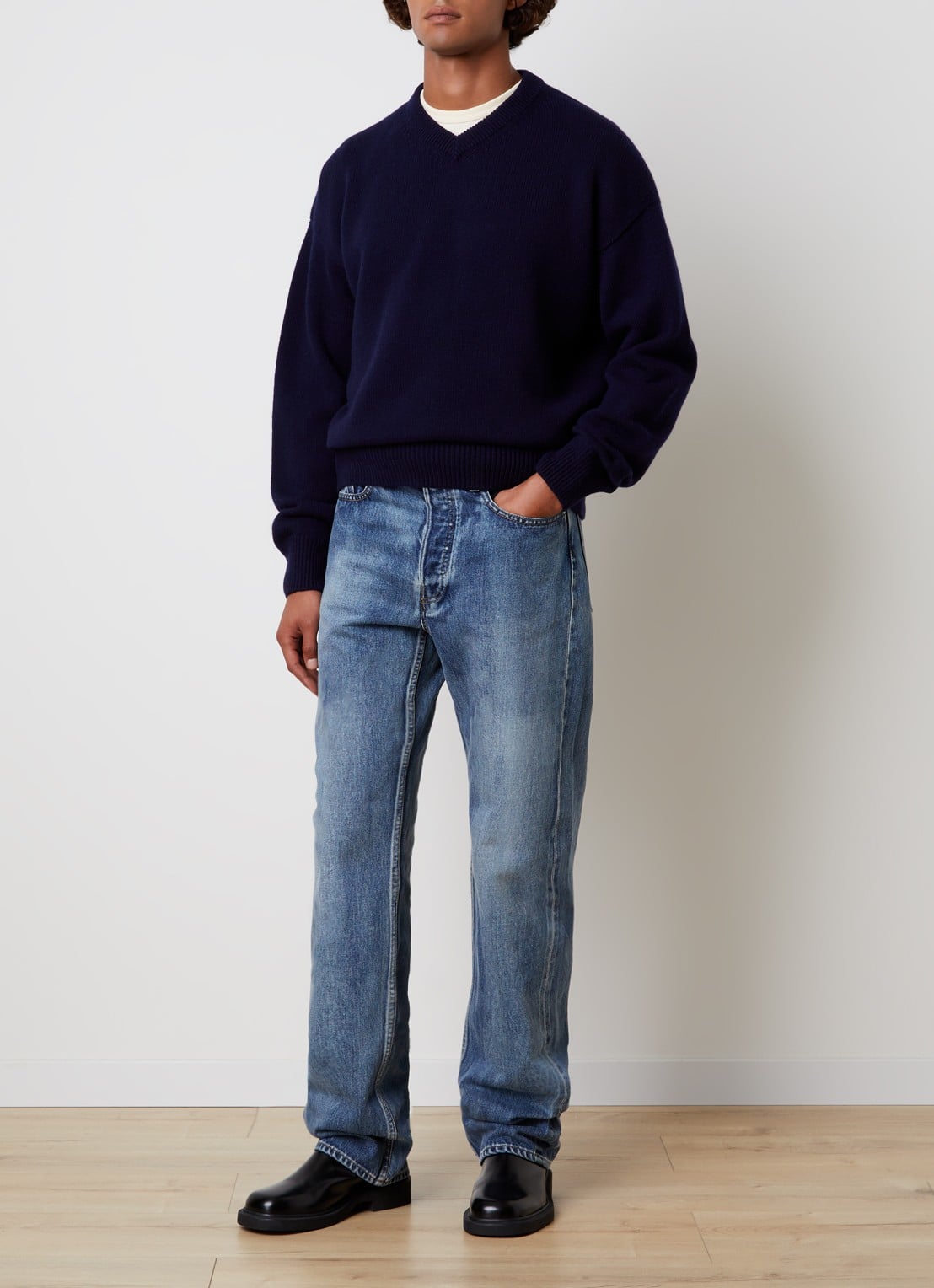J.W. Anderson Straight leg jeans met medium wassing - voorkant 3 indigo