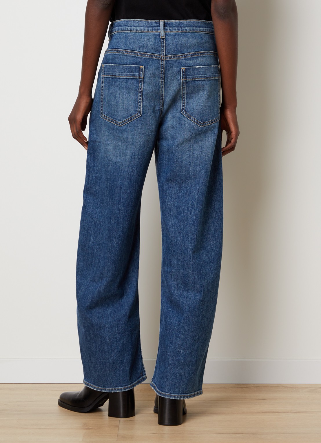 J.W. Anderson Tribeca high waist wide leg jeans met medium wassing - achterkant jeans