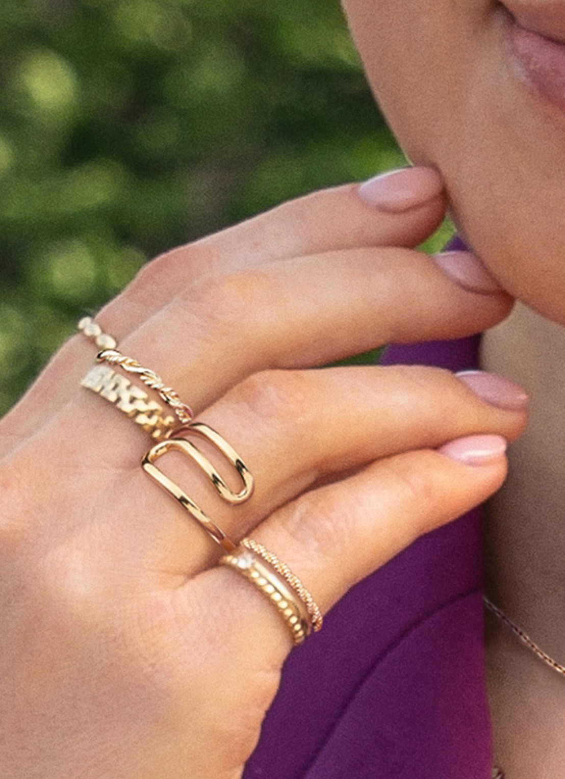 Jackie 14K Gold Canal ring van 14 karaat geelgoud - voorkant 2 goud