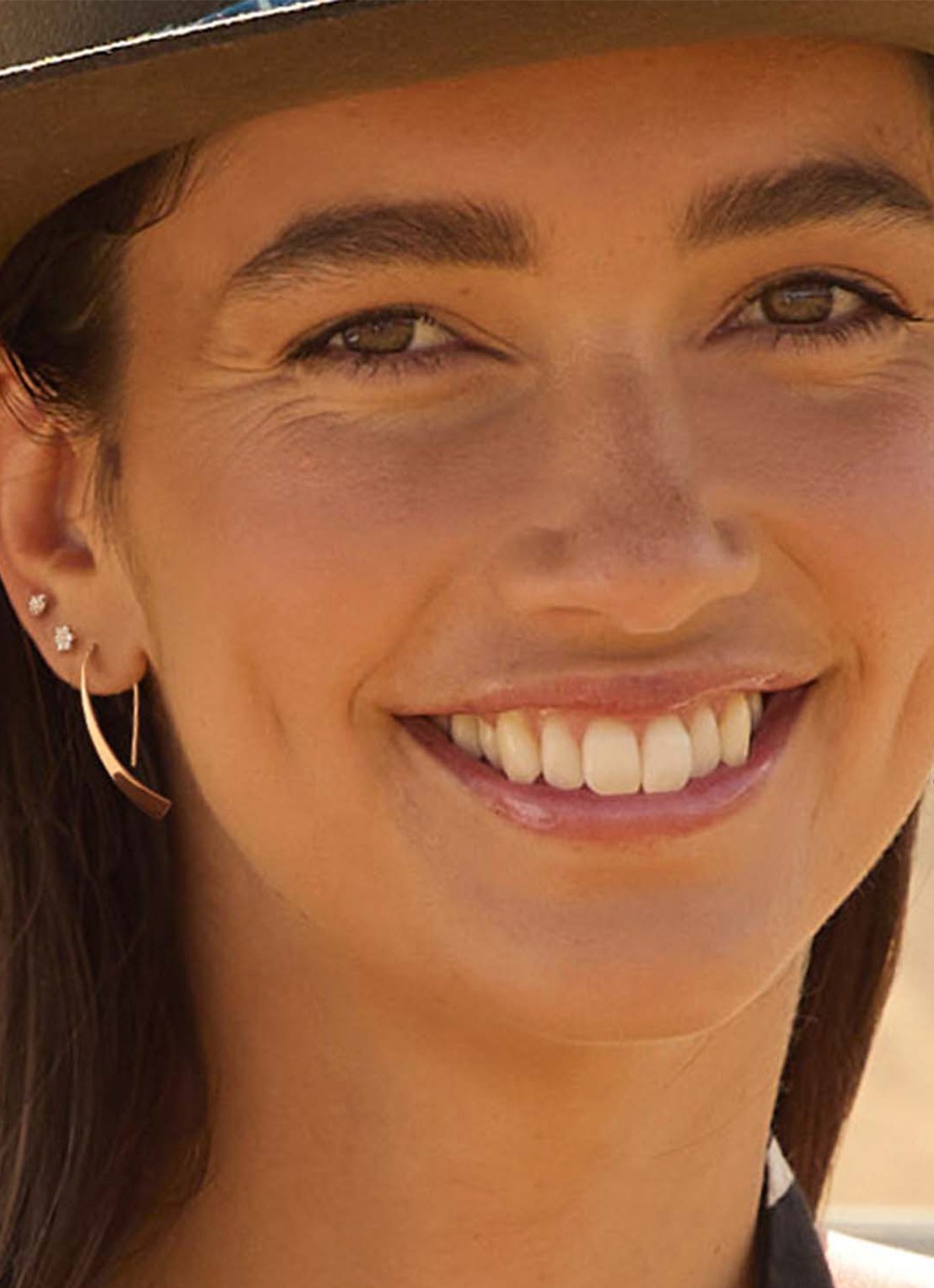 Jackie 14K Gold Nyala oorhangers van 14 karaat geelgoud - voorkant 2 goud