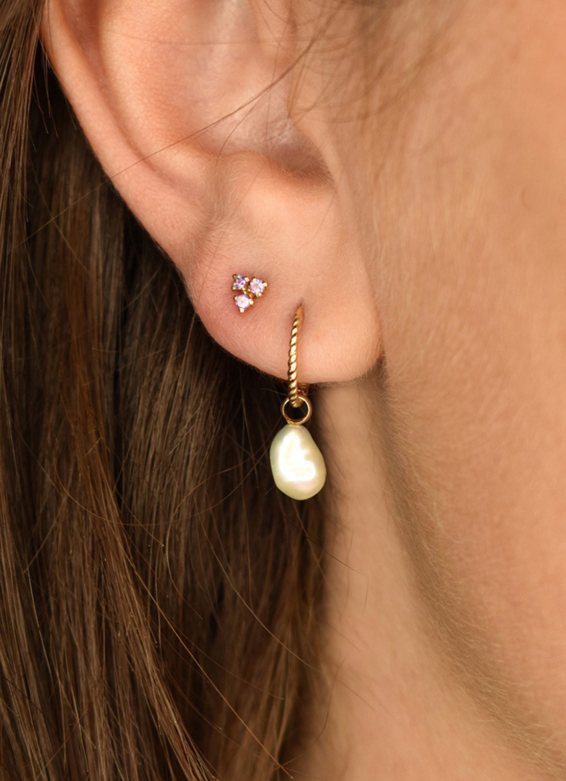 Jackie 14K Gold Pearl of Marrakech oorringen van 14 karaat geelgoud - voorkant 2 goud