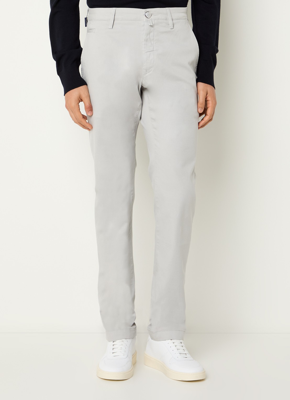 Jacob Cohën Bobby slim fit chino met steekzakken - detail lichtgrijs