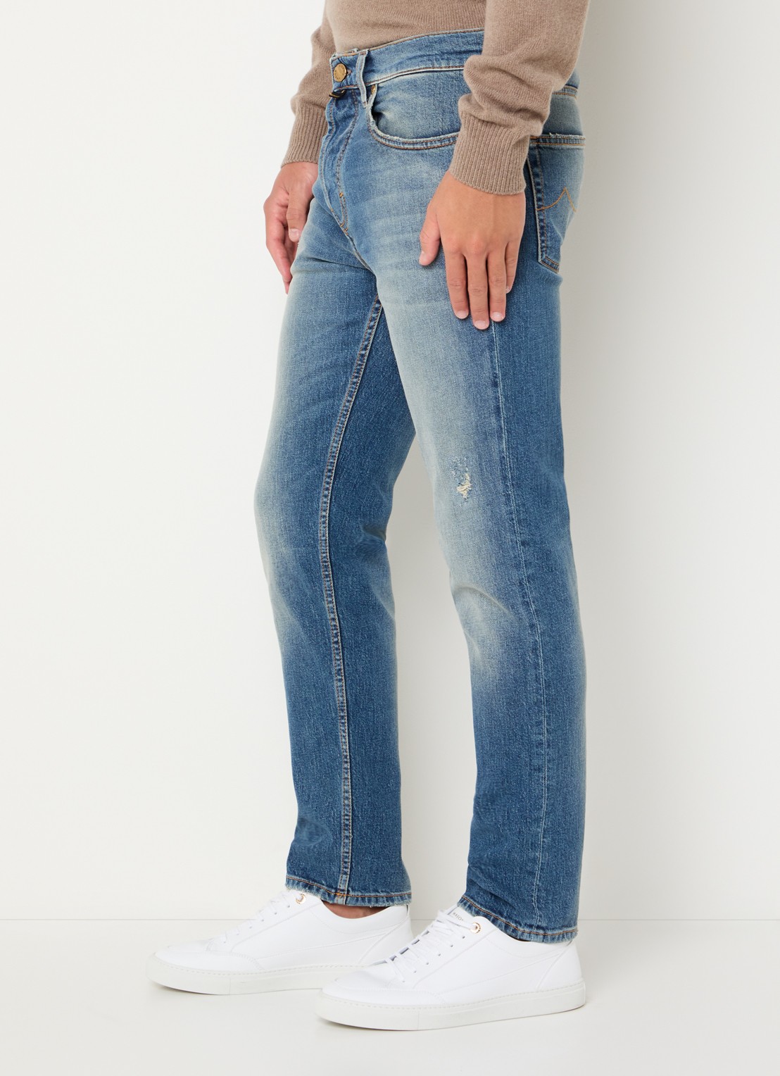 Jacob Cohën Jude tapered leg jeans met medium wassing - detail 2 indigo