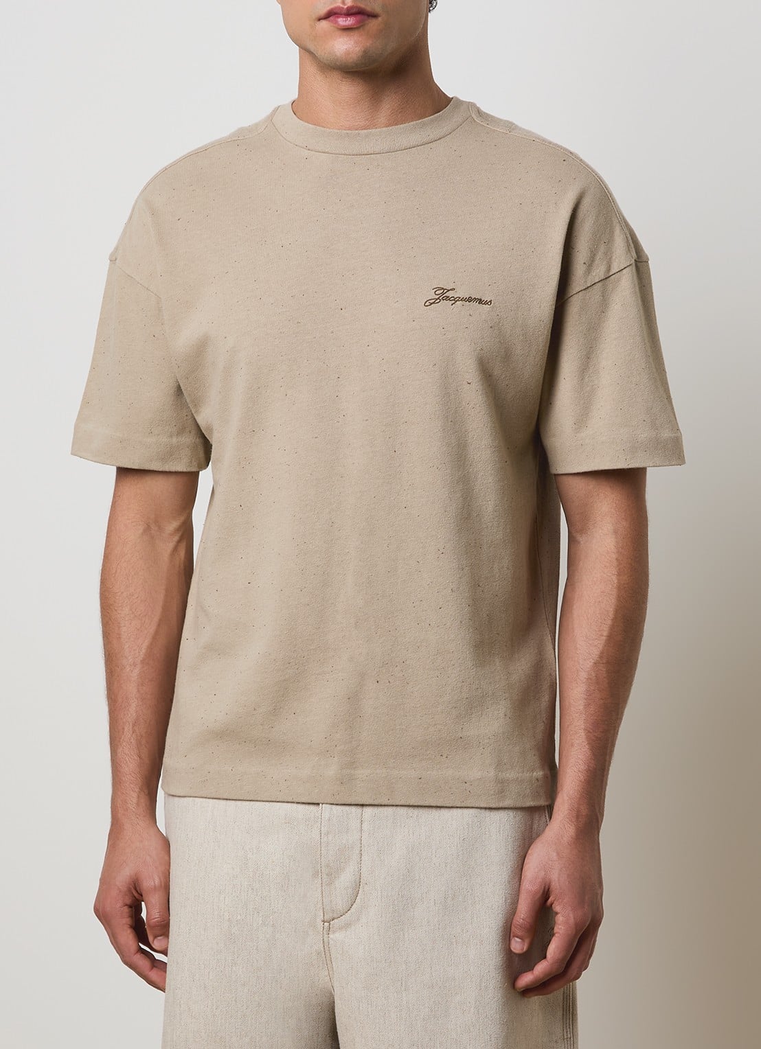 Jacquemus Brodero T-shirt met logoborduring - detail 4 donkerbeige