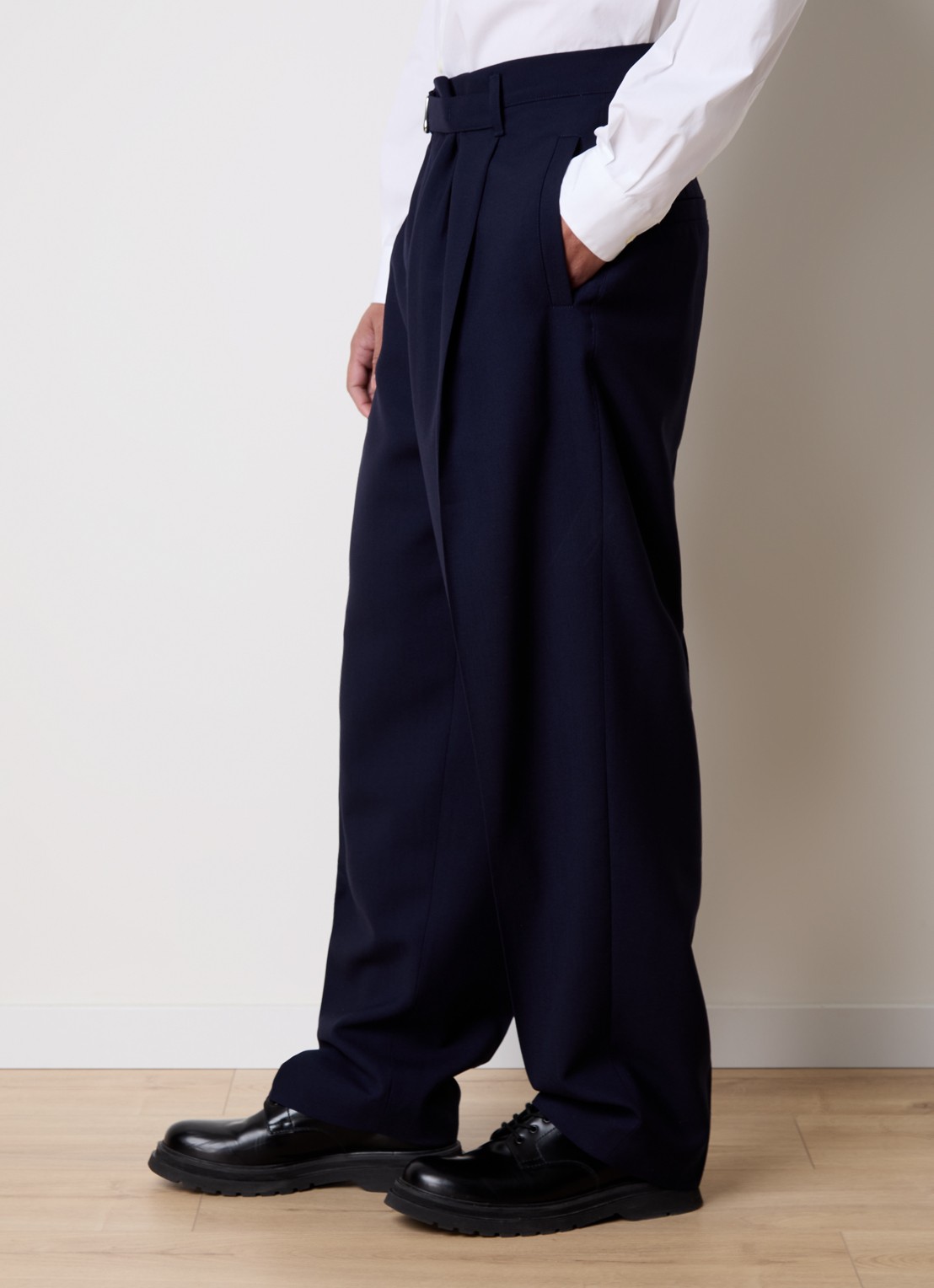 Jacquemus Canevas loose fit pantalon van wol met ceintuur - detail 5 donkerblauw