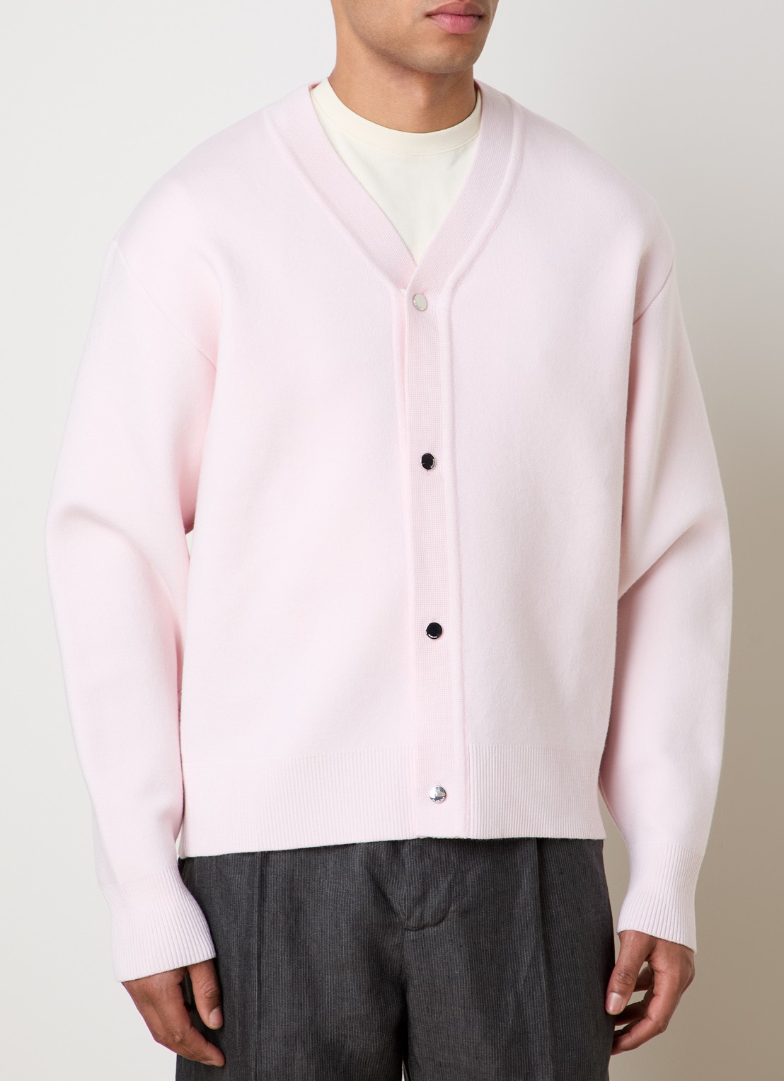 Jacquemus Fijngebreid vest in merino wolblend - detail 2 lichtroze