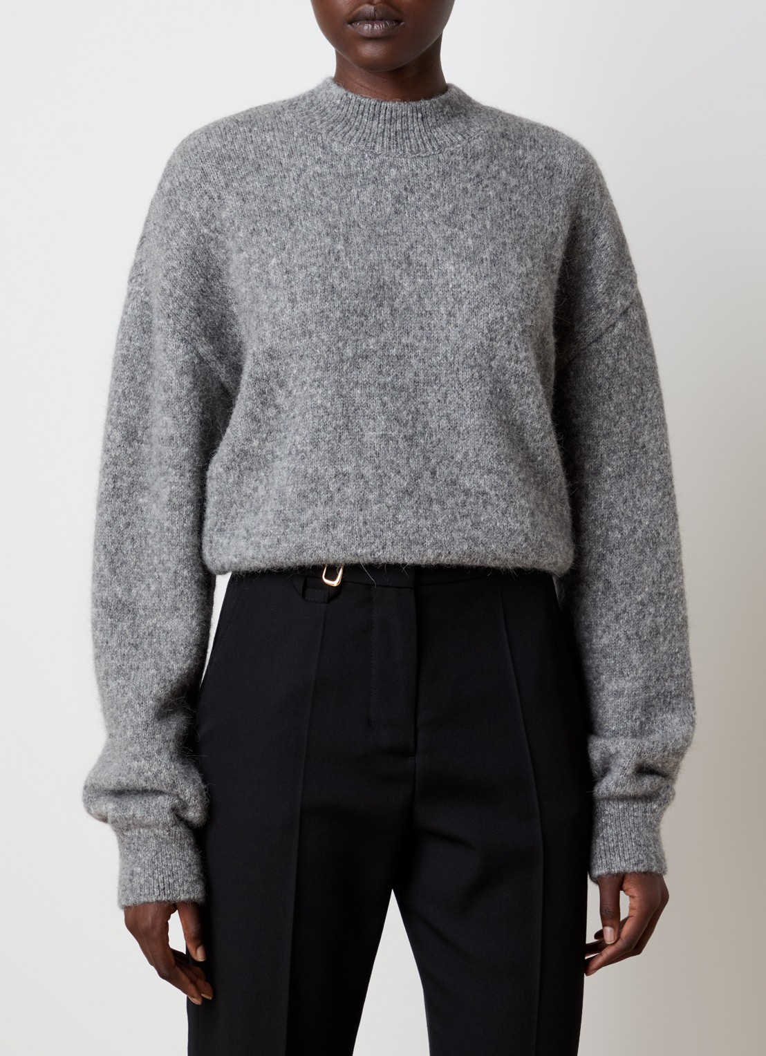 Jacquemus Fijngebreide trui in alpaca wolblend met backprint - detail 4 grijs