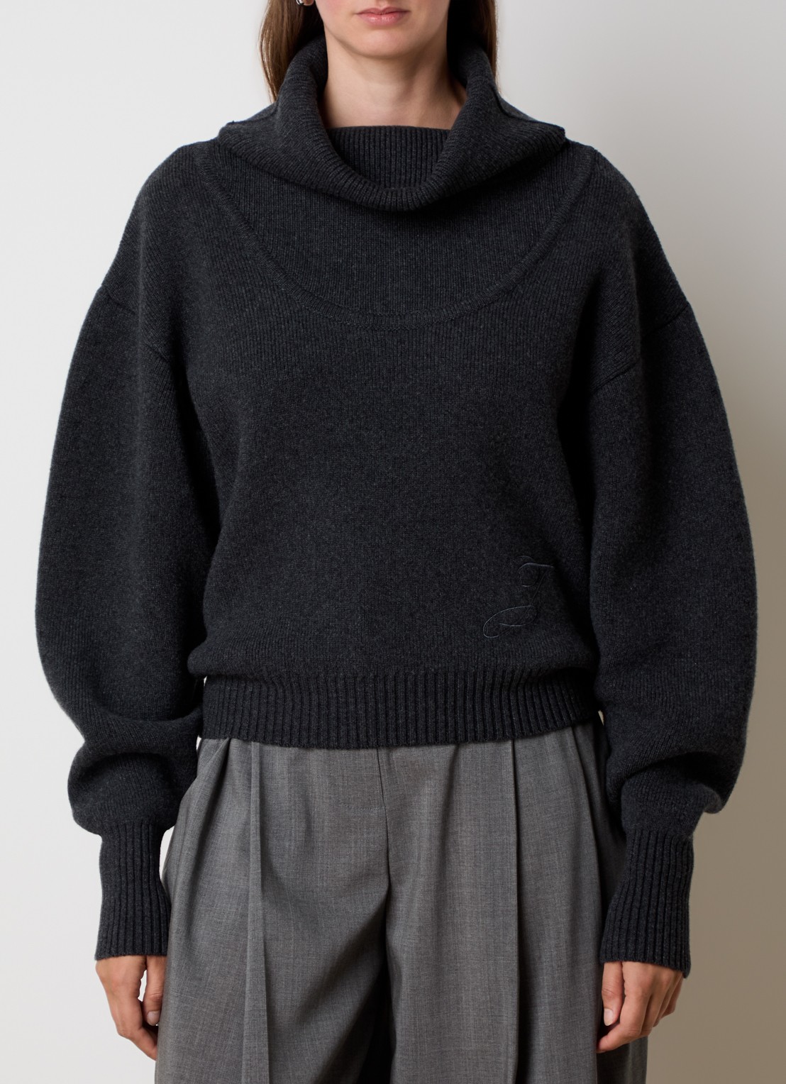 Jacquemus Fijngebreide trui in wolblend met col - detail donkergrijs