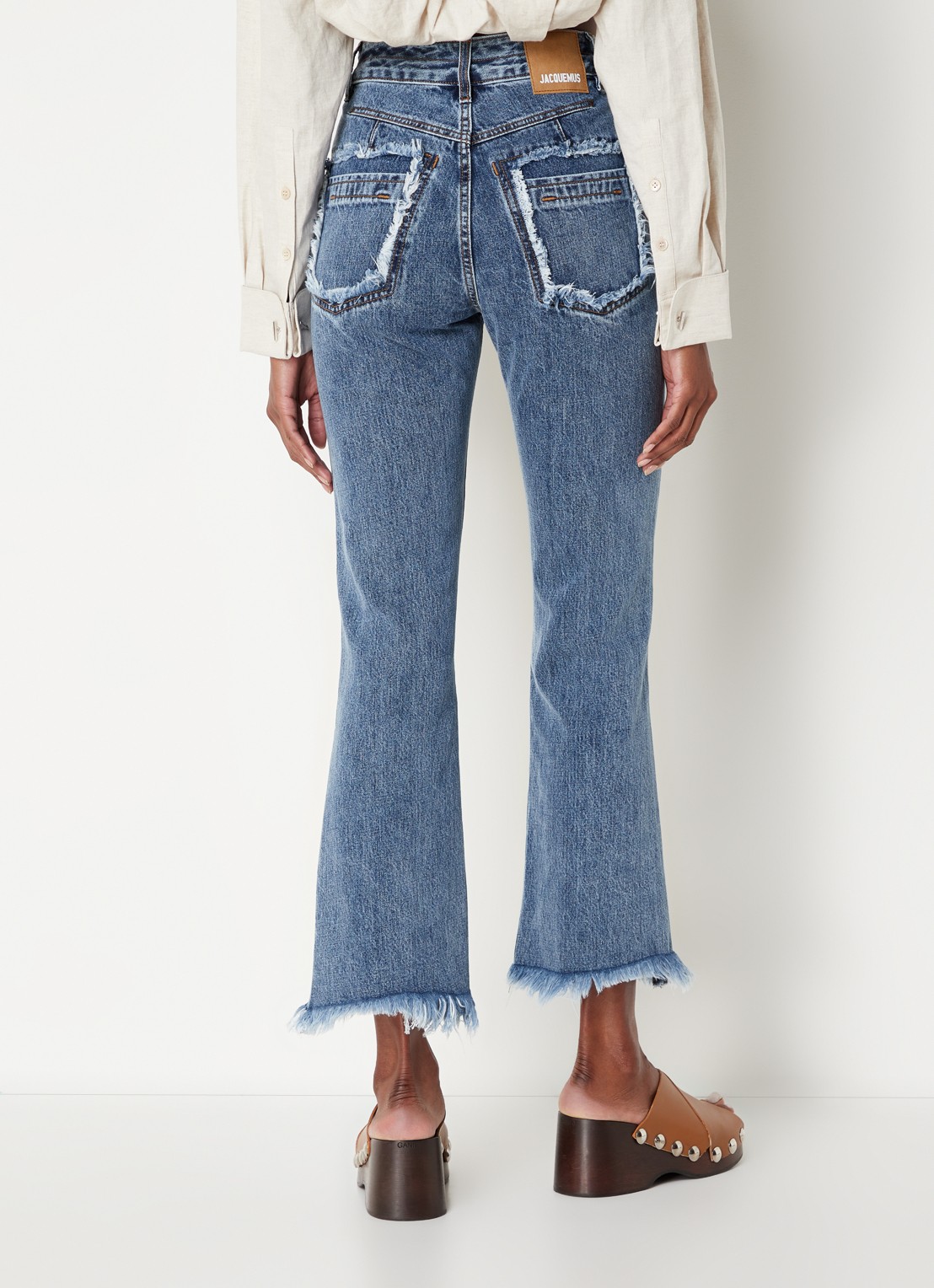 Jacquemus High waist flared fit cropped jeans met medium wassing - achterkant 6 indigo