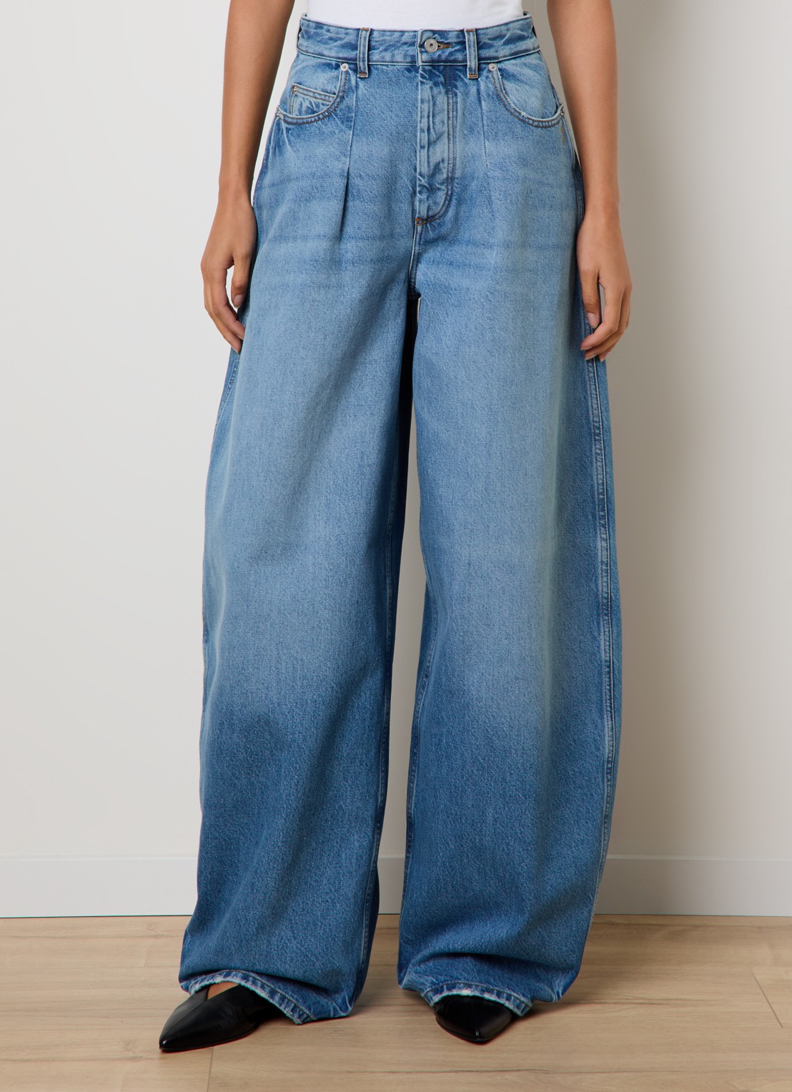 Jacquemus High waist wide fit jeans met medium wassing - detail 4 indigo
