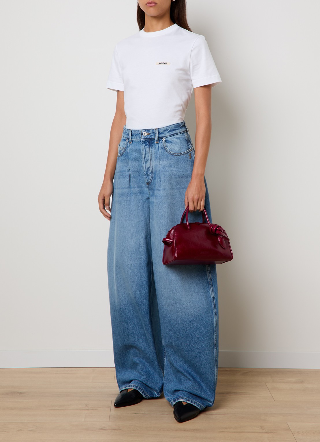 Jacquemus High waist wide fit jeans met medium wassing - voorkant 3 indigo