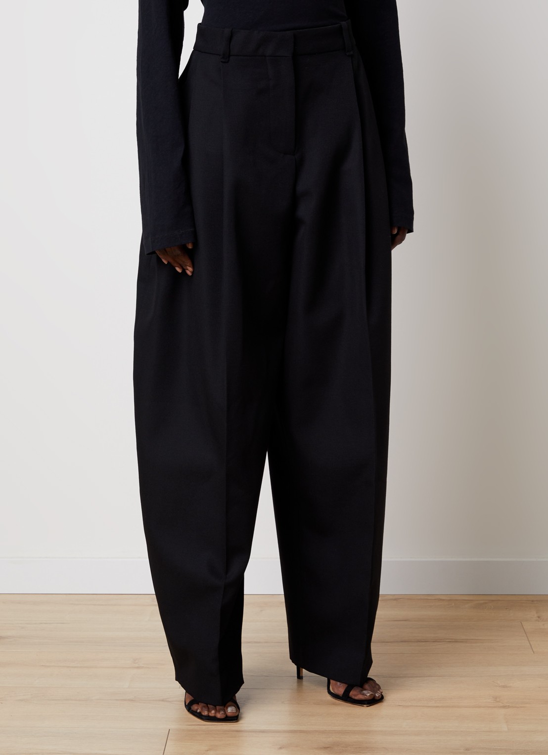 Jacquemus High waist wide fit pantalon met steekzakken - detail 3 zwart