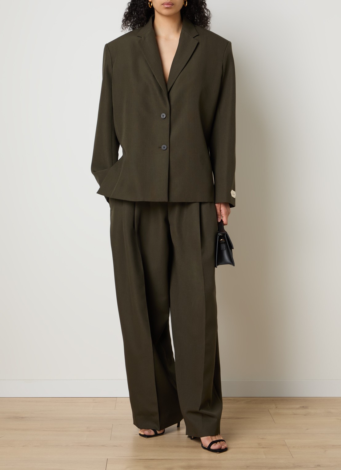 Jacquemus High waist wide fit pantalon van wol met steekzakken - voorkant 2 bronsgroen