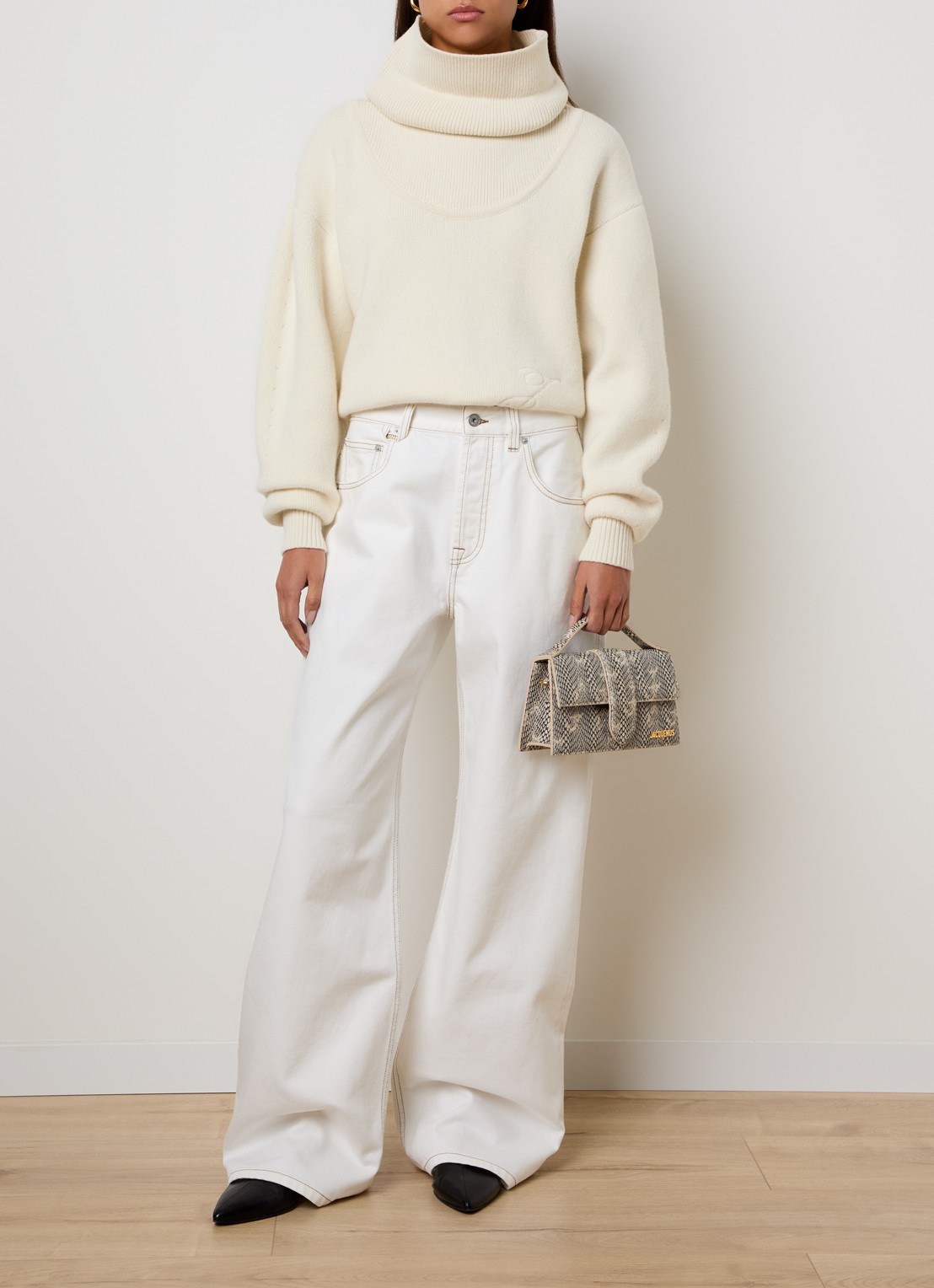 Jacquemus High waist wide leg jeans met gekleurde wassing - voorkant 3 gebroken wit