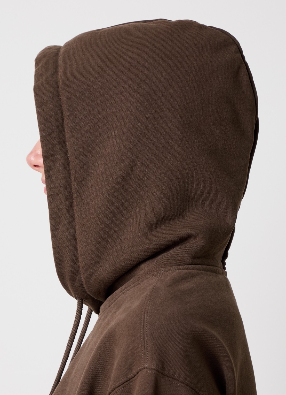 Jacquemus Hoodie met logo - detail 3 donkerbruin