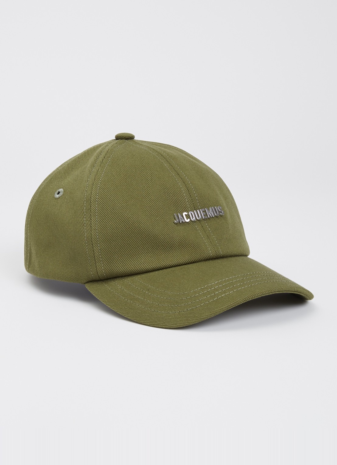 Jacquemus La Casquette Gadjo pet met logo - voorkant legergroen