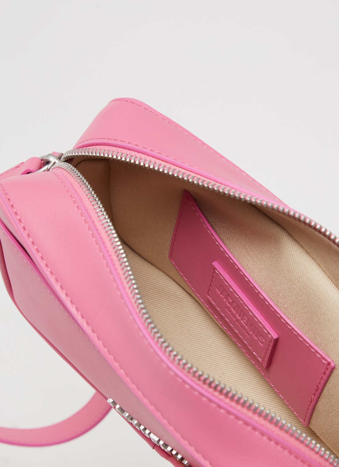 Jacquemus Le Baneto crossbodytas van leer - detail 2 roze