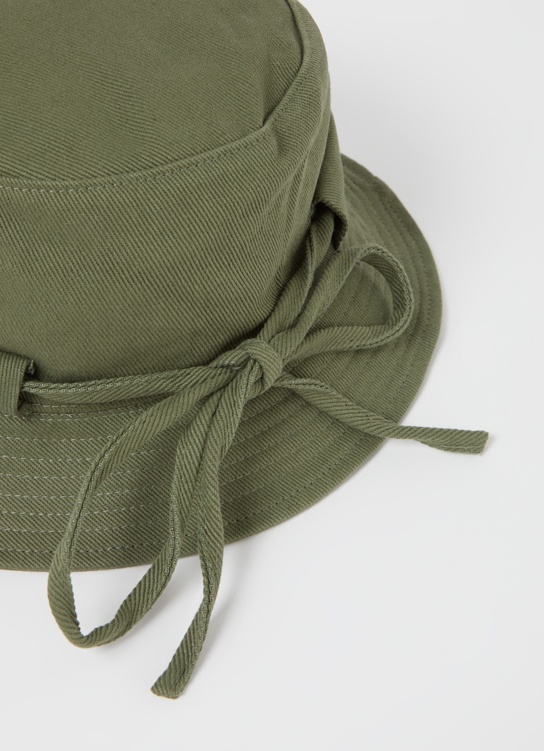 Jacquemus Le Bob Gadjo bucket hoed van canvas  - detail bronsgroen