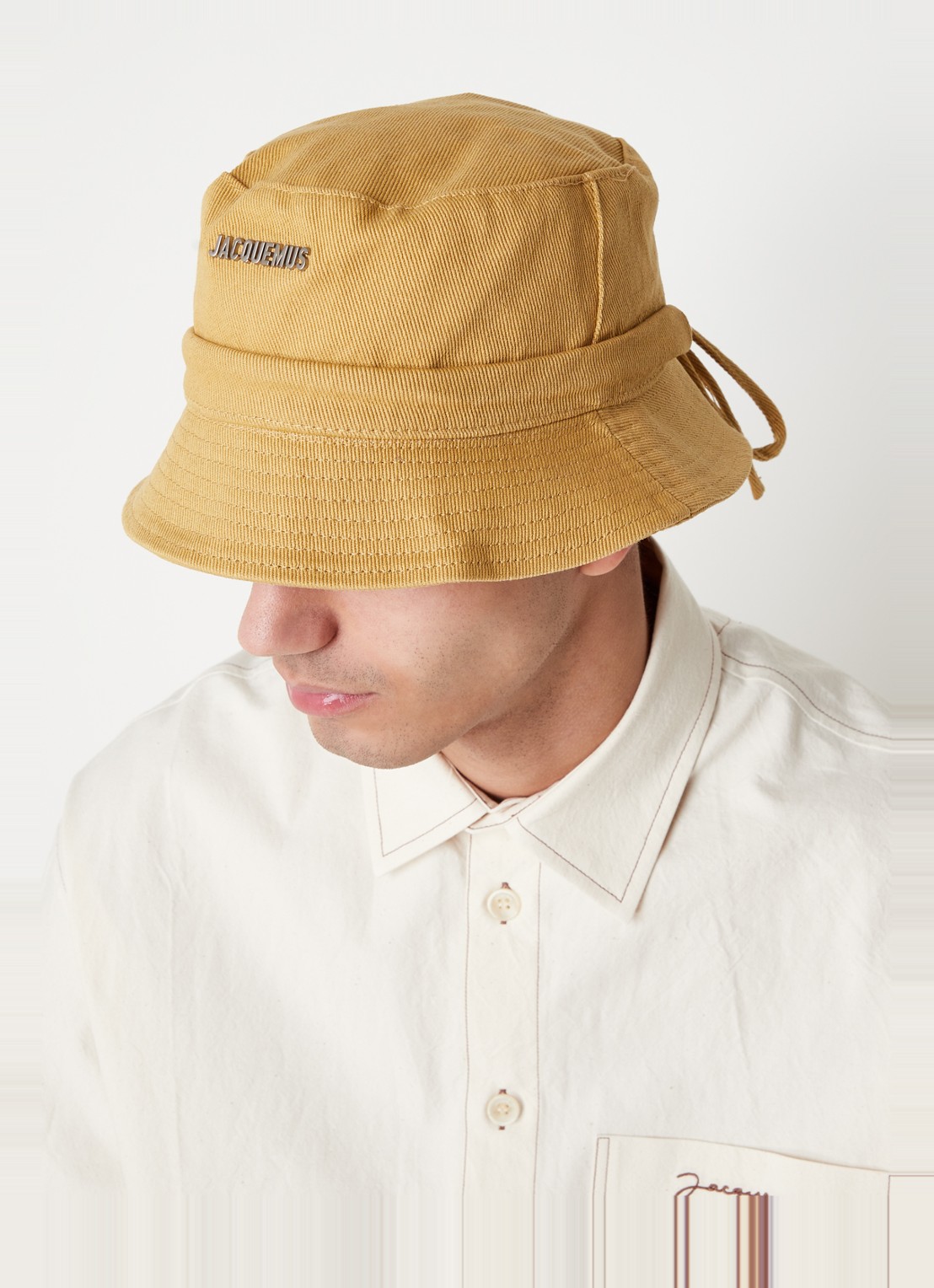 Jacquemus Le Bob Gadjo bucket hoed van canvas  - voorkant 3 camel