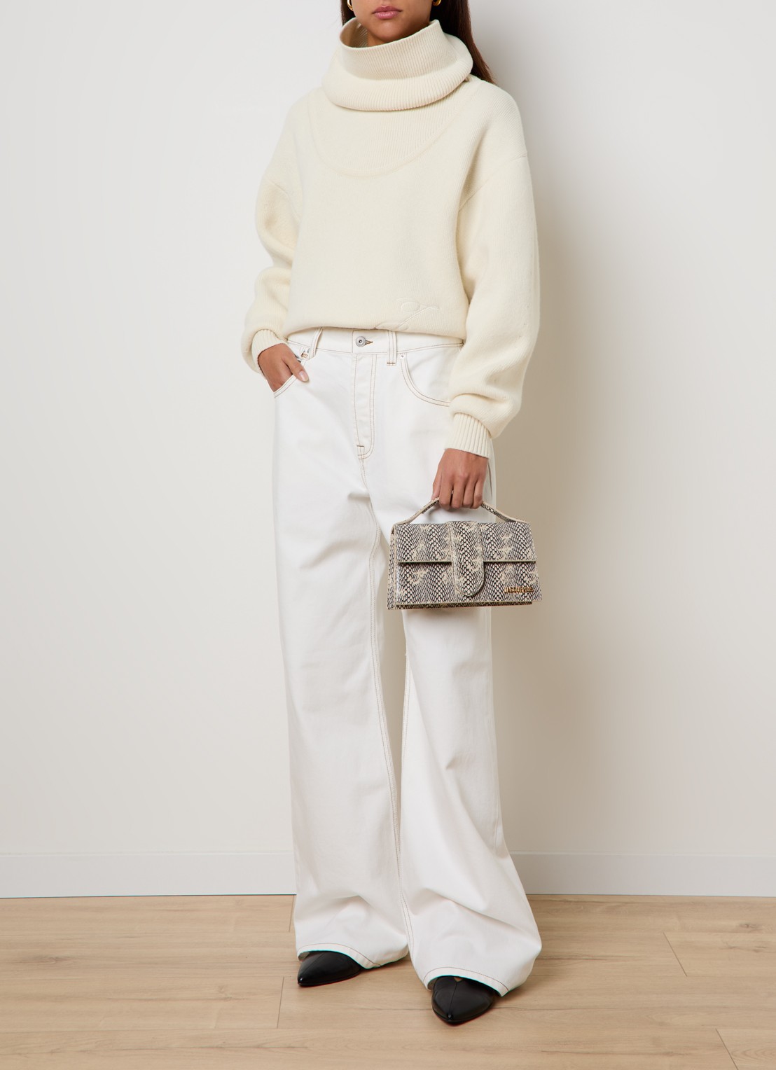 Jacquemus Le Grand Bambino handtas van leer met afneembare schouderriem en slangenstructuur - voorkant 7 beige