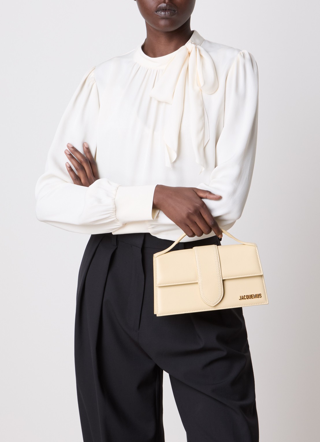 Jacquemus Le Grand Bambino handtas van leer met afneembare schouderriem - voorkant 4 ivoor