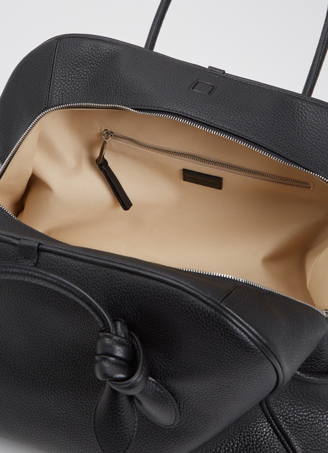 Jacquemus Le Grand Turismo schoudertas van kalfsleer - detail zwart