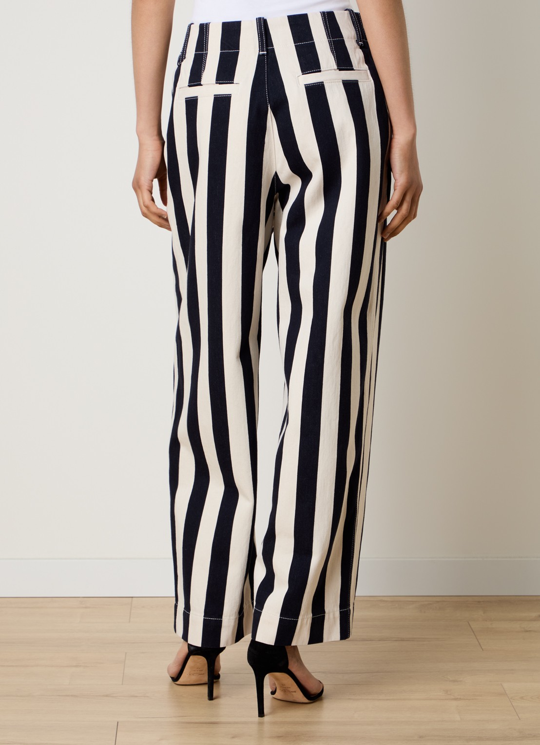 Jacquemus Le Parasol high waist loose fit jeans met streepprint - achterkant gebroken wit