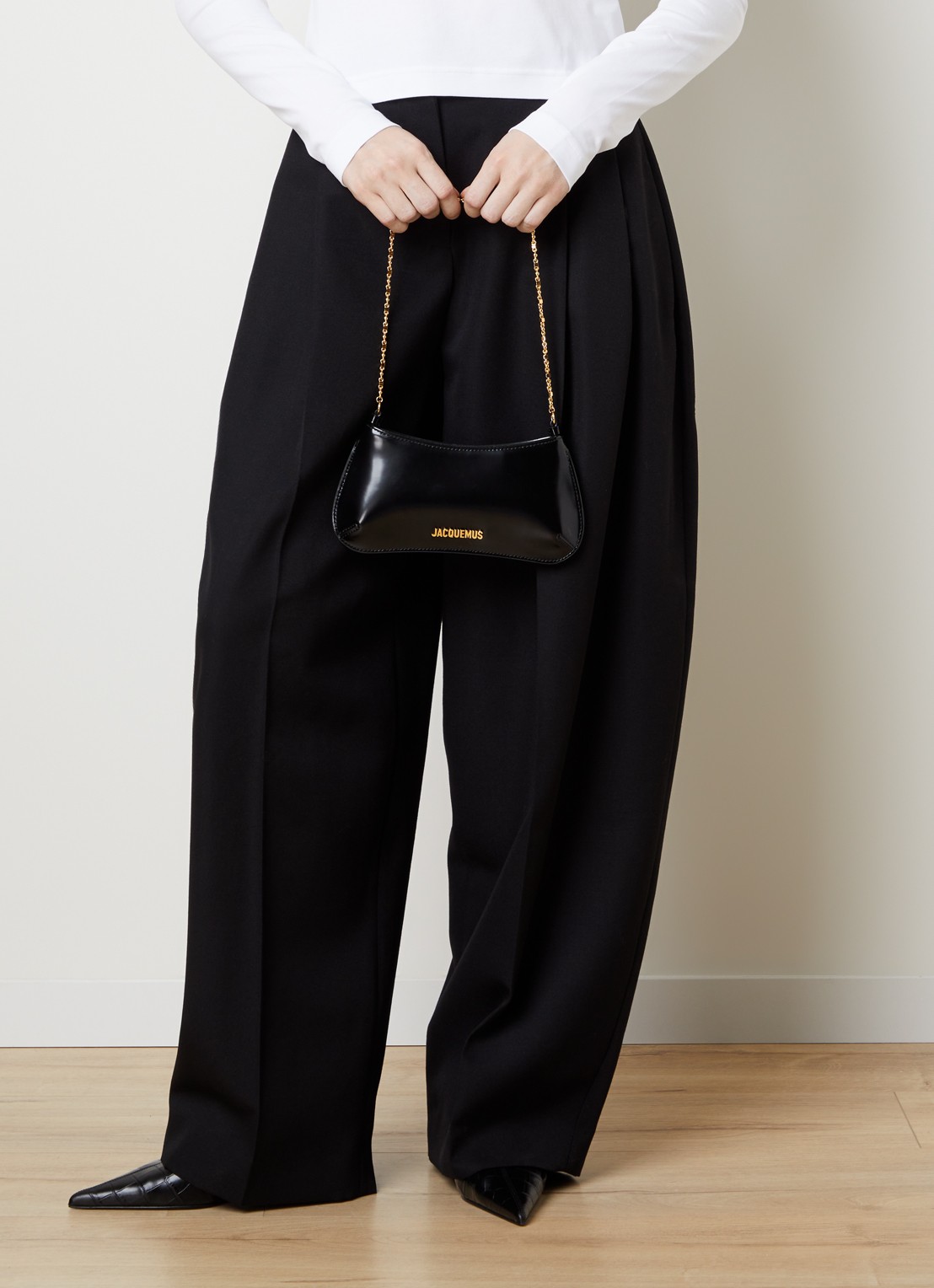 Jacquemus Le Petite Bisou handtas van kalfsleer met logo - voorkant 7 zwart
