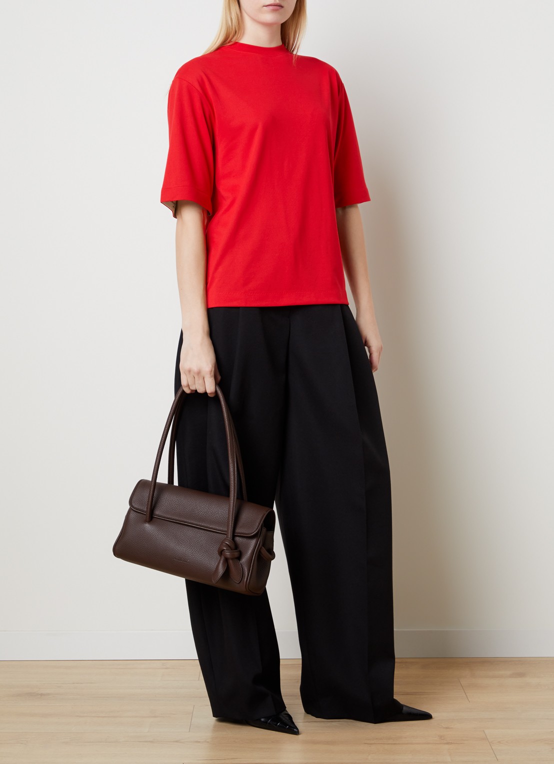 Jacquemus Le Turismo Long handtas van kalfsleer - voorkant 3 donkerbruin