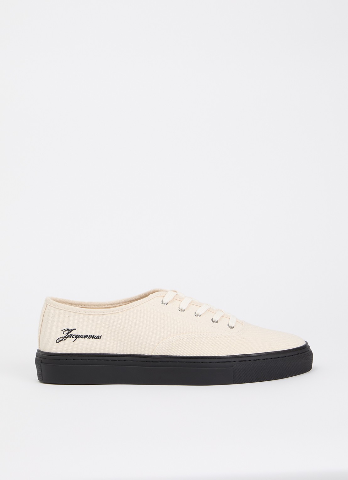 Jacquemus Les Fefe sneaker van canvas met logoborduring - voorkant ivoor