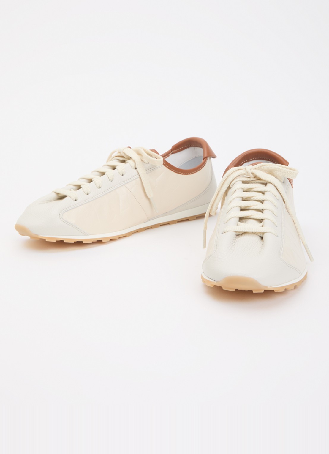 Jacquemus Les Tennis sneaker van leer - detail creme