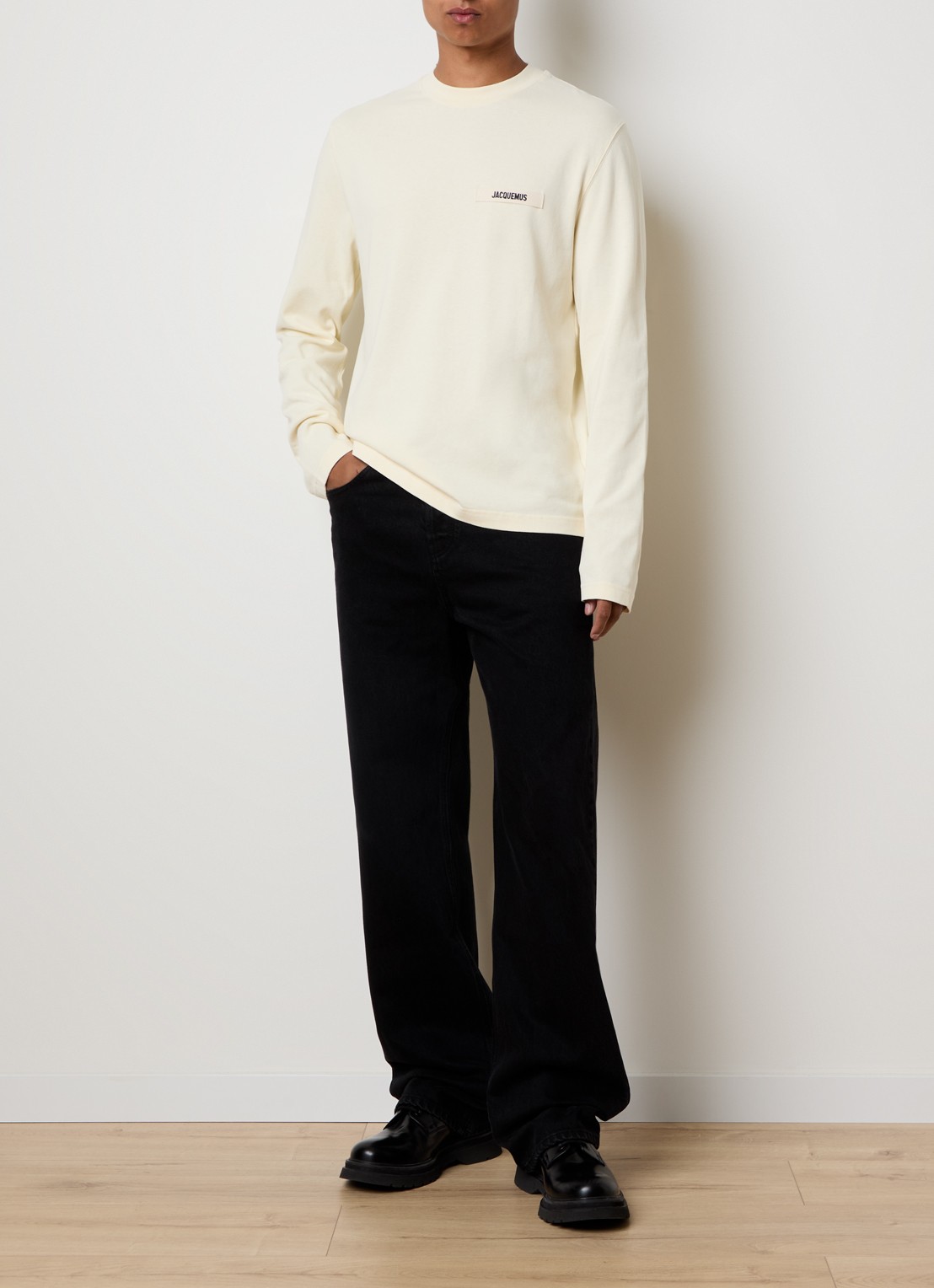 Jacquemus Longsleeve met logo - voorkant 5 lichtgeel