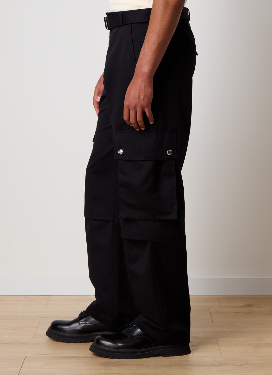 Jacquemus Loose fit cargobroek in linnenblend met ceintuur - detail 4 zwart