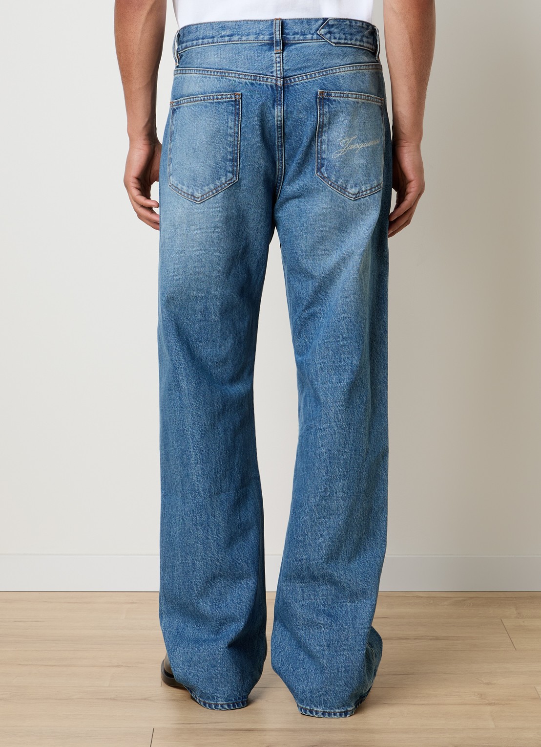 Jacquemus Loose fit jeans met medium wassing en steekzakken - achterkant 6 indigo