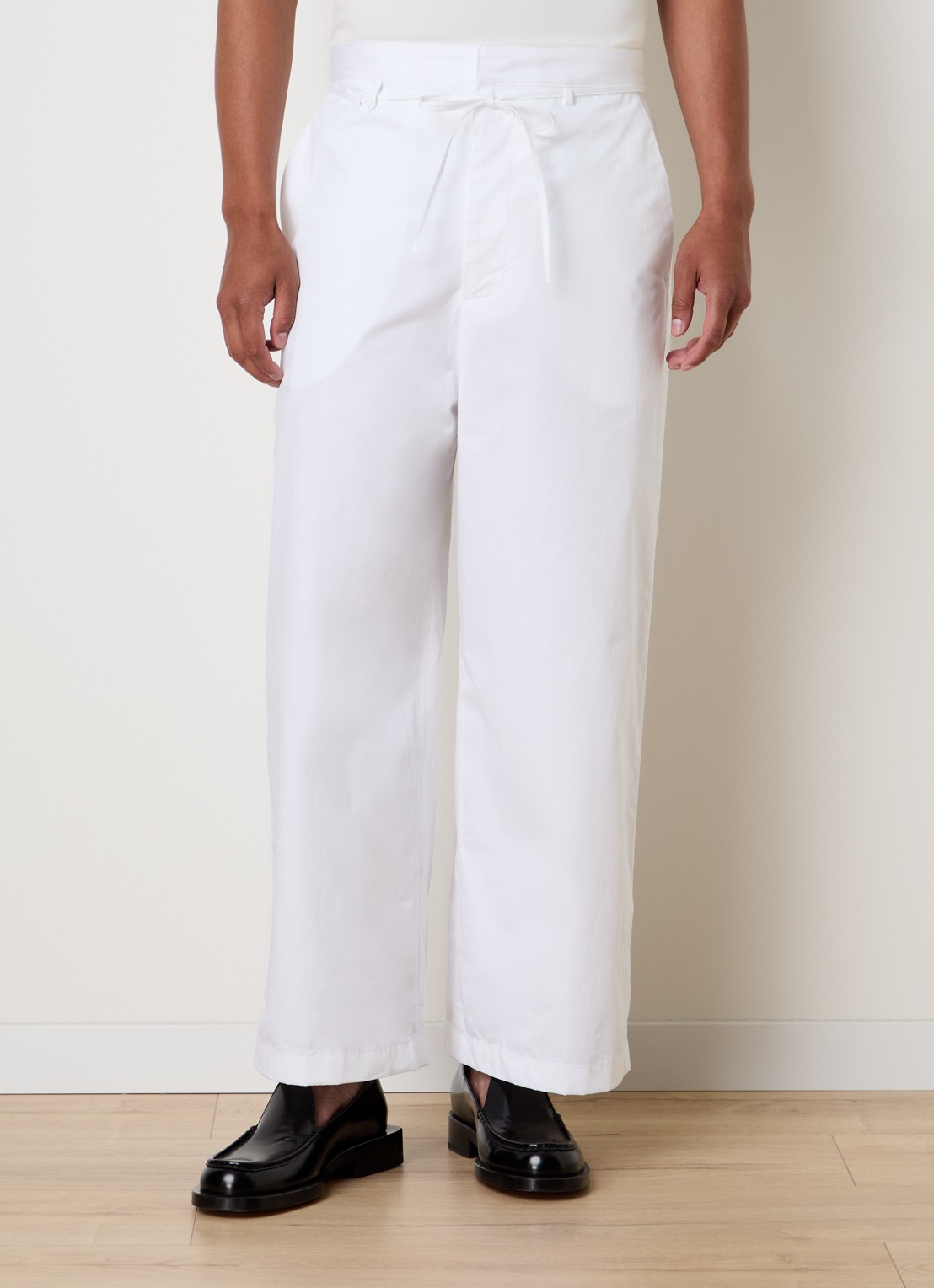 Jacquemus Marin loose fit broek met strikceintuur - detail wit