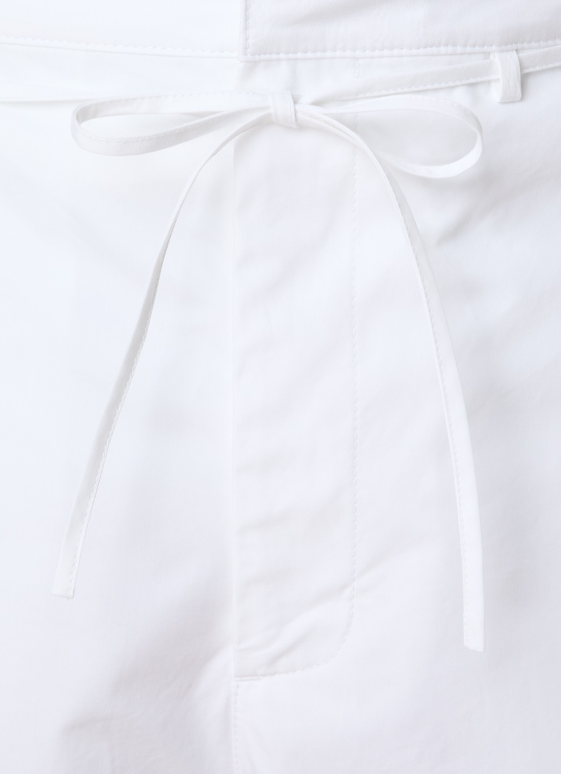 Jacquemus Marin loose fit broek met strikceintuur - detail 3 wit