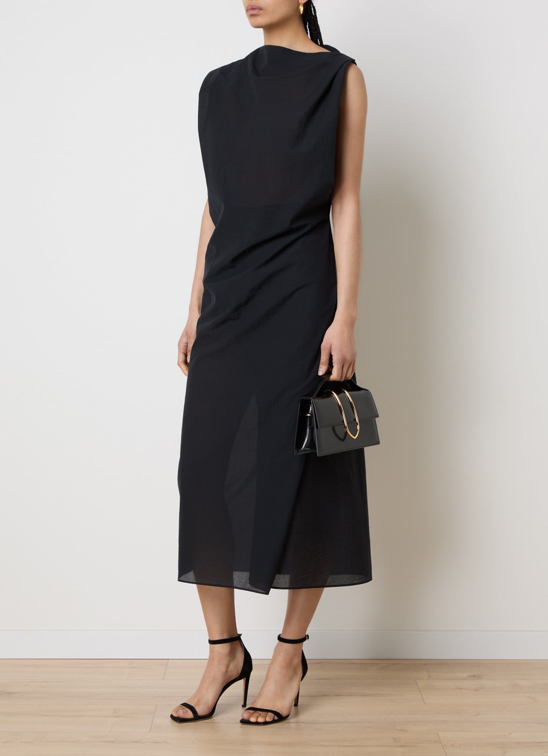 Jacquemus Midi kokerjurk met asymmetrische hals - detail zwart