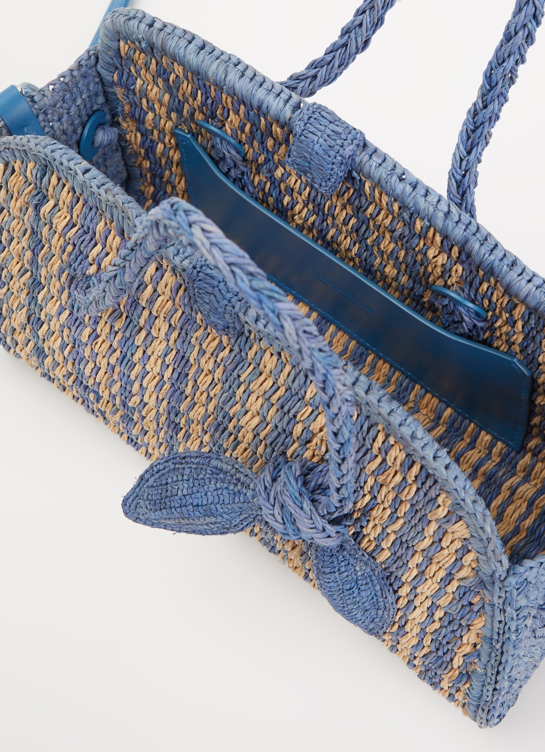 Jacquemus Schoudertas van raffia - detail blauw