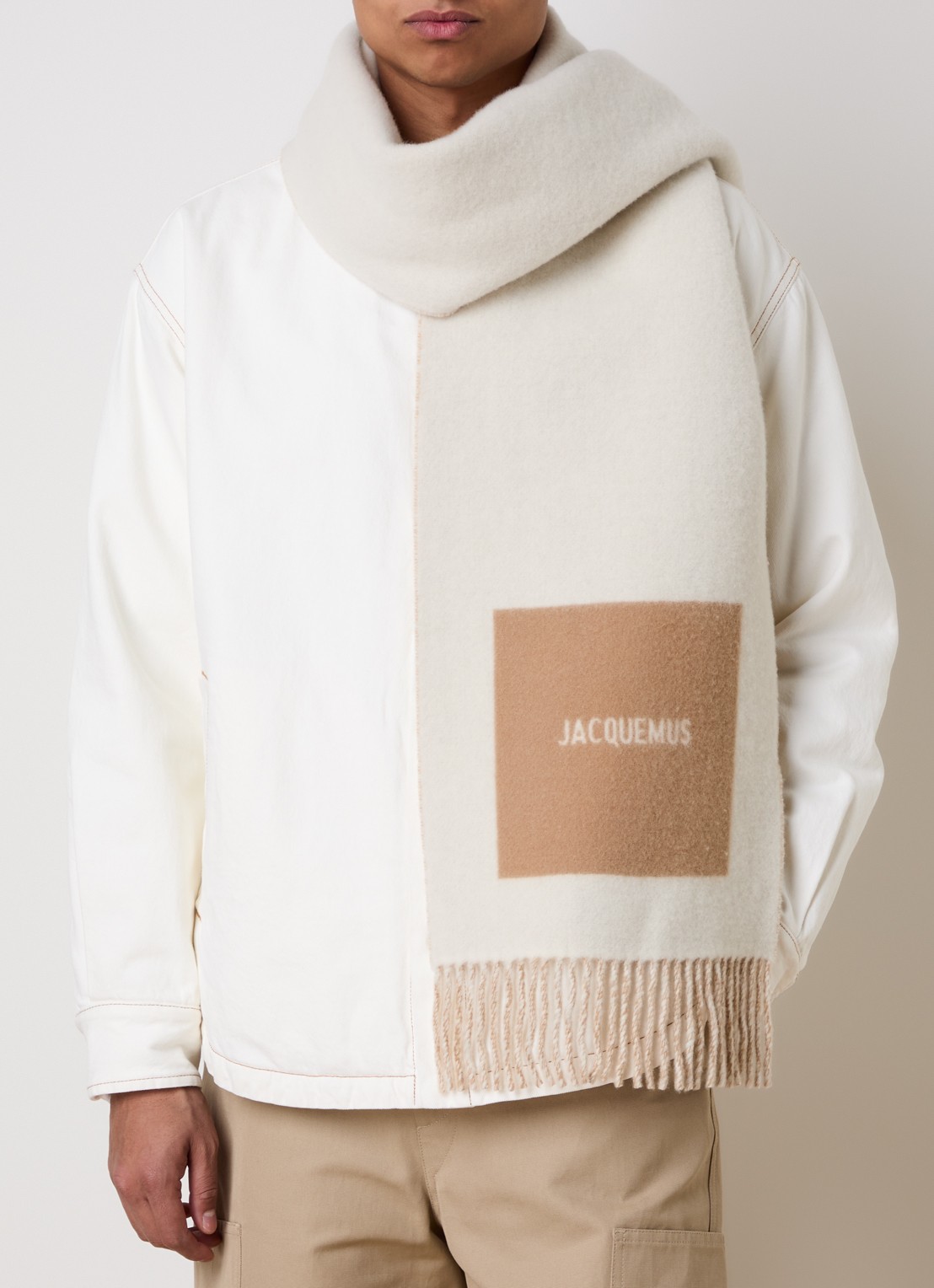 Jacquemus Sjaal van wol met logoprint 190 x 30 cm - voorkant 3 beige