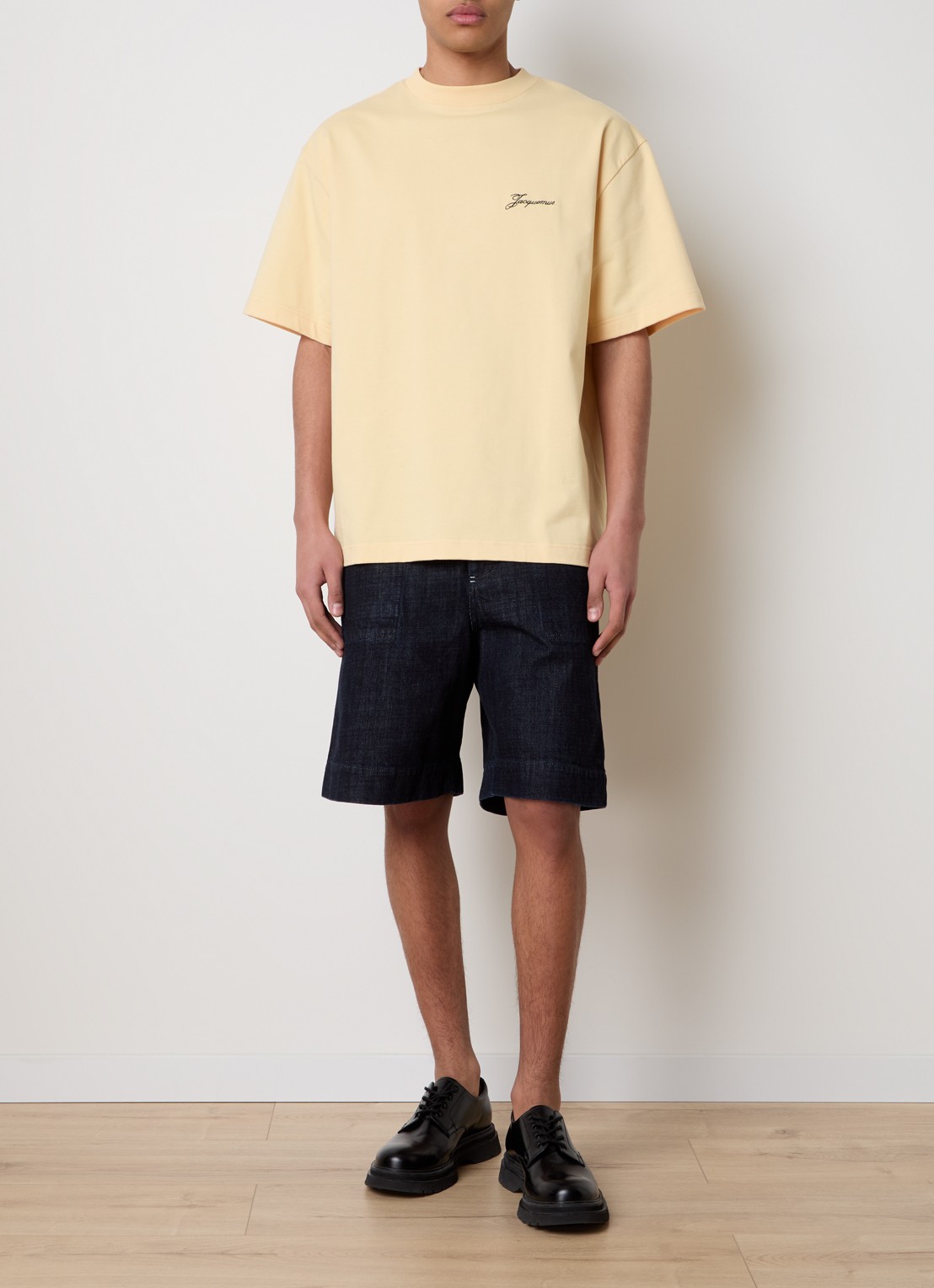 Jacquemus Straight fit korte broek van denim met donkere wassing - voorkant 5 indigo