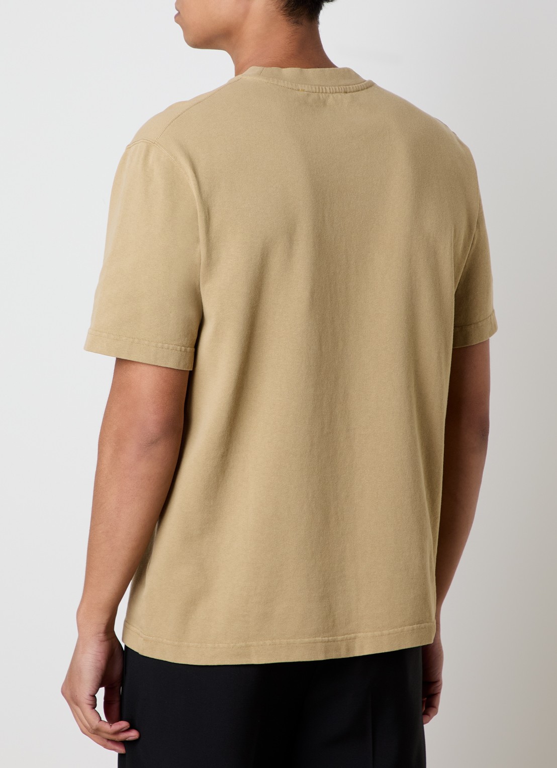 Jacquemus T-shirt met logo - achterkant 5 donkerbeige
