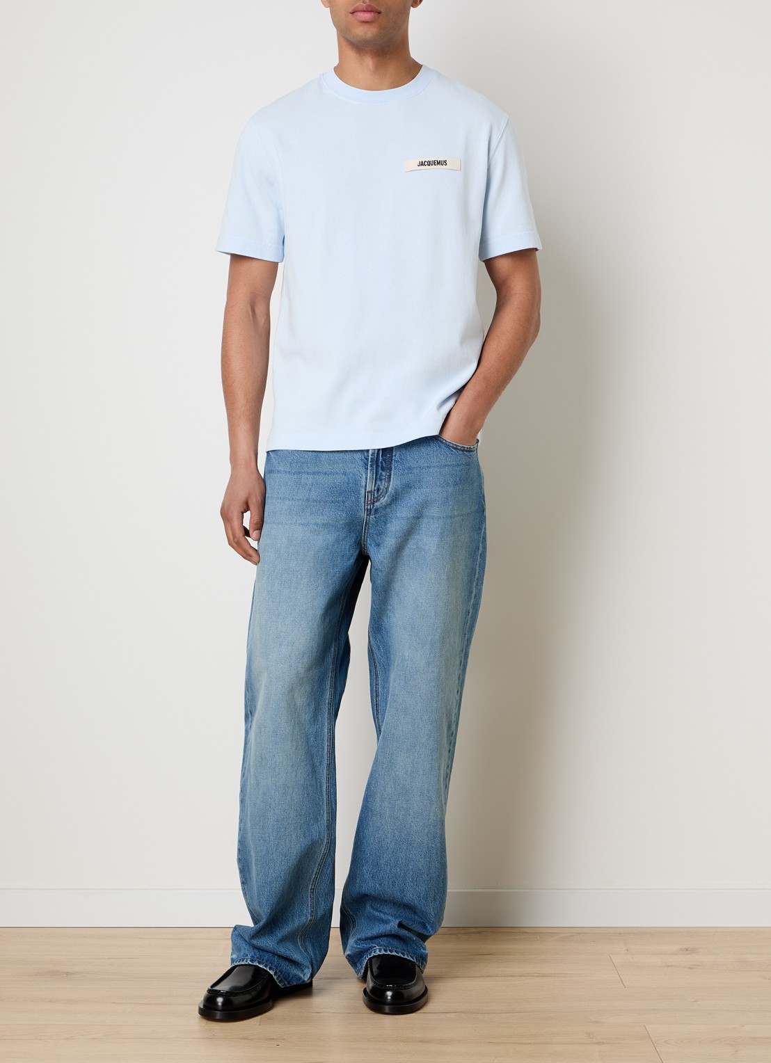 Jacquemus T-shirt met logo - voorkant 3 lichtblauw