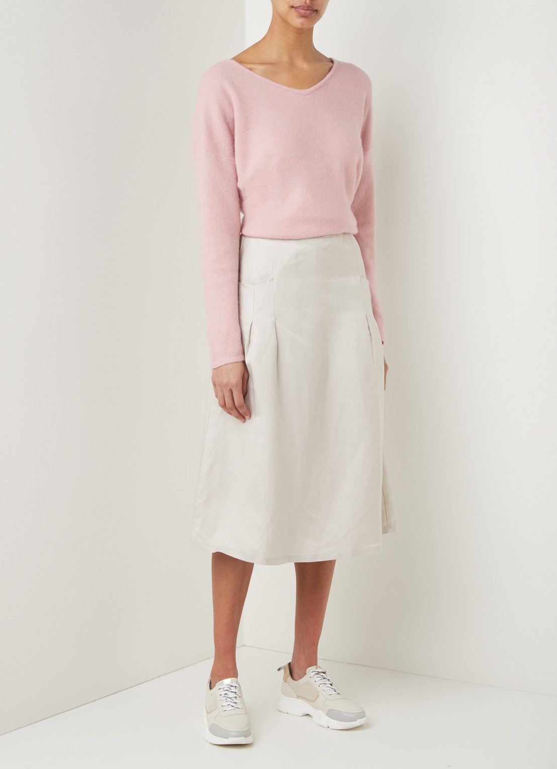 JcSophie Goldcorn fijngebreide pullover in wolblend met V-hals - voorkant 3 roze
