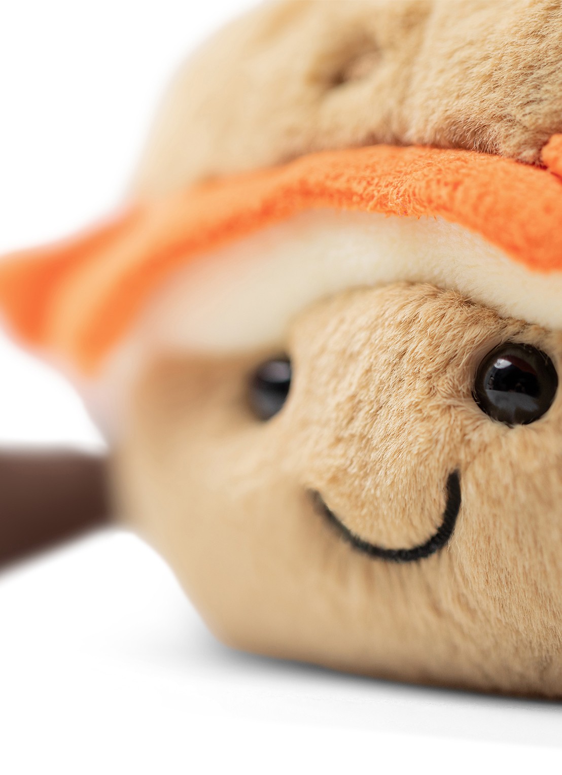 Jellycat Amuseables Bagel knuffel 7 cm - voorkant 6 beige