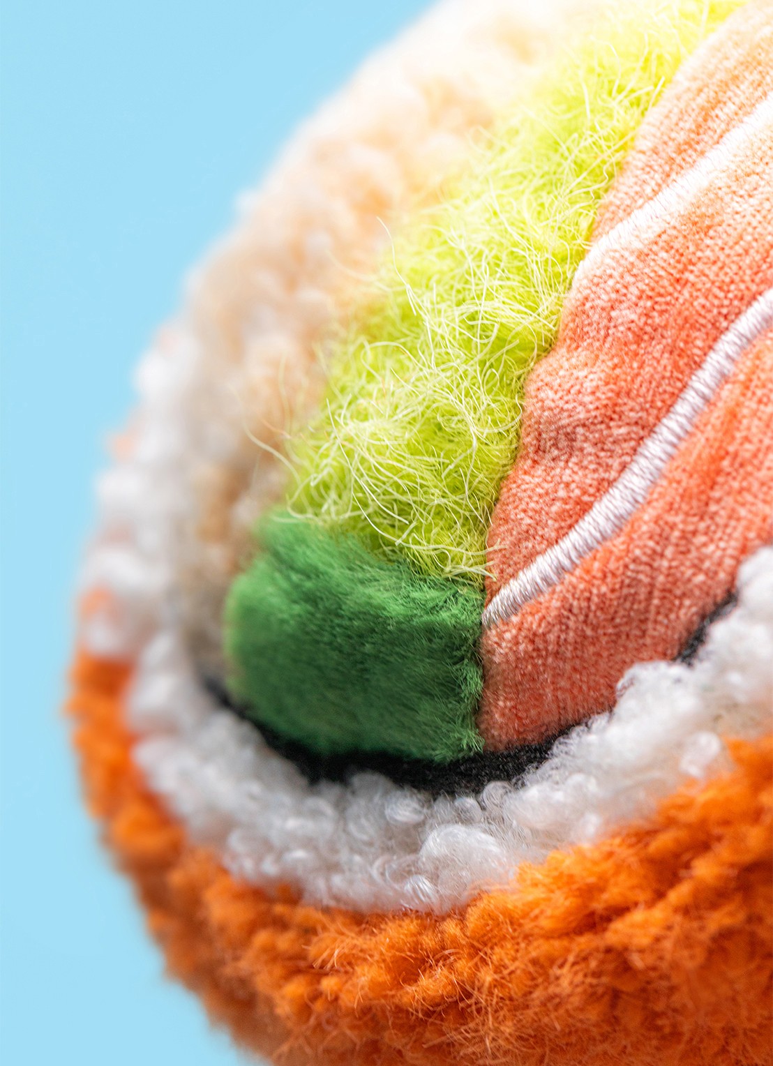 Jellycat Amuseables Codhi Californian Roll knuffel 9 cm - voorkant 6 oranje