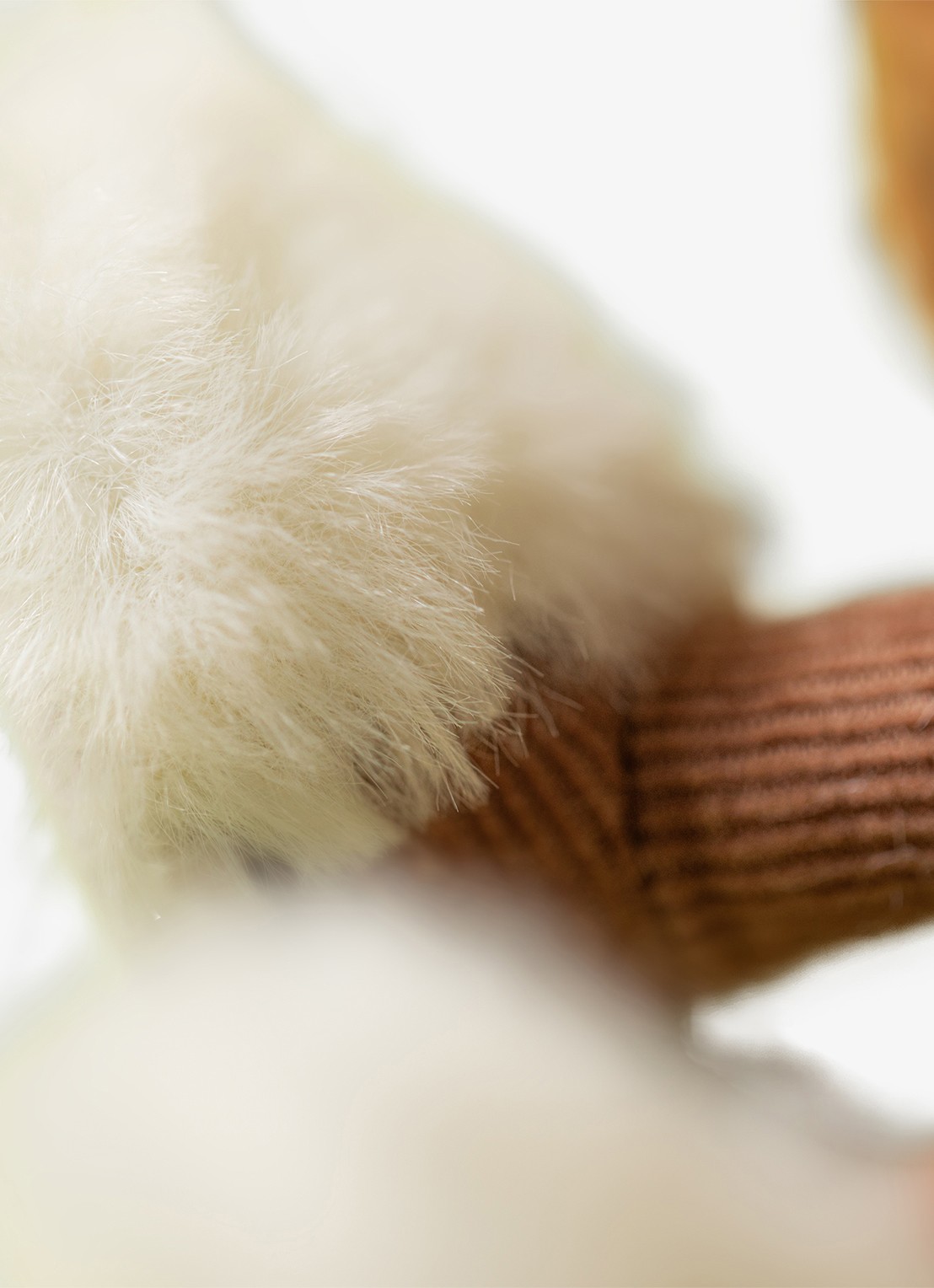 Jellycat Amuseables Egglantine Egg On Toast knuffel 9 cm - detail 4 beige