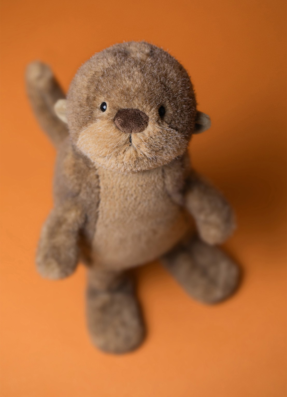Jellycat Brooke Otter knuffel 33 cm - voorkant 5 bruin