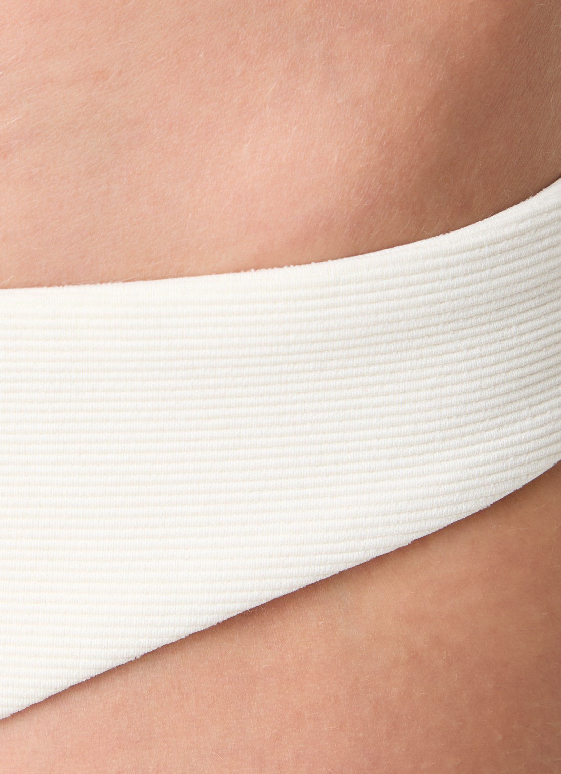JETS Australia Isla bikinislip met ribstructuur - detail 4 ivoor